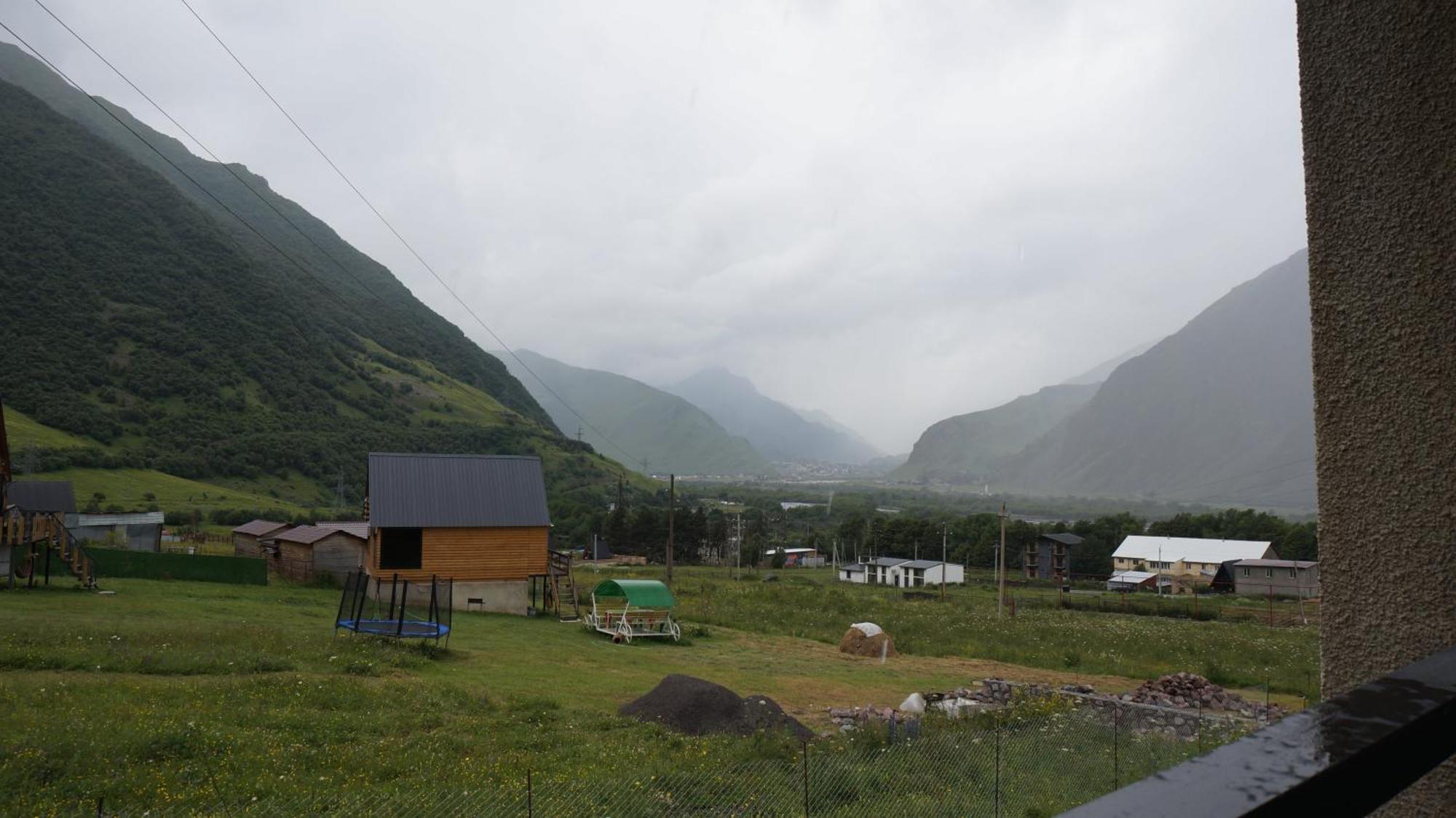 Hotel Arte In Kazbegi Exterior foto