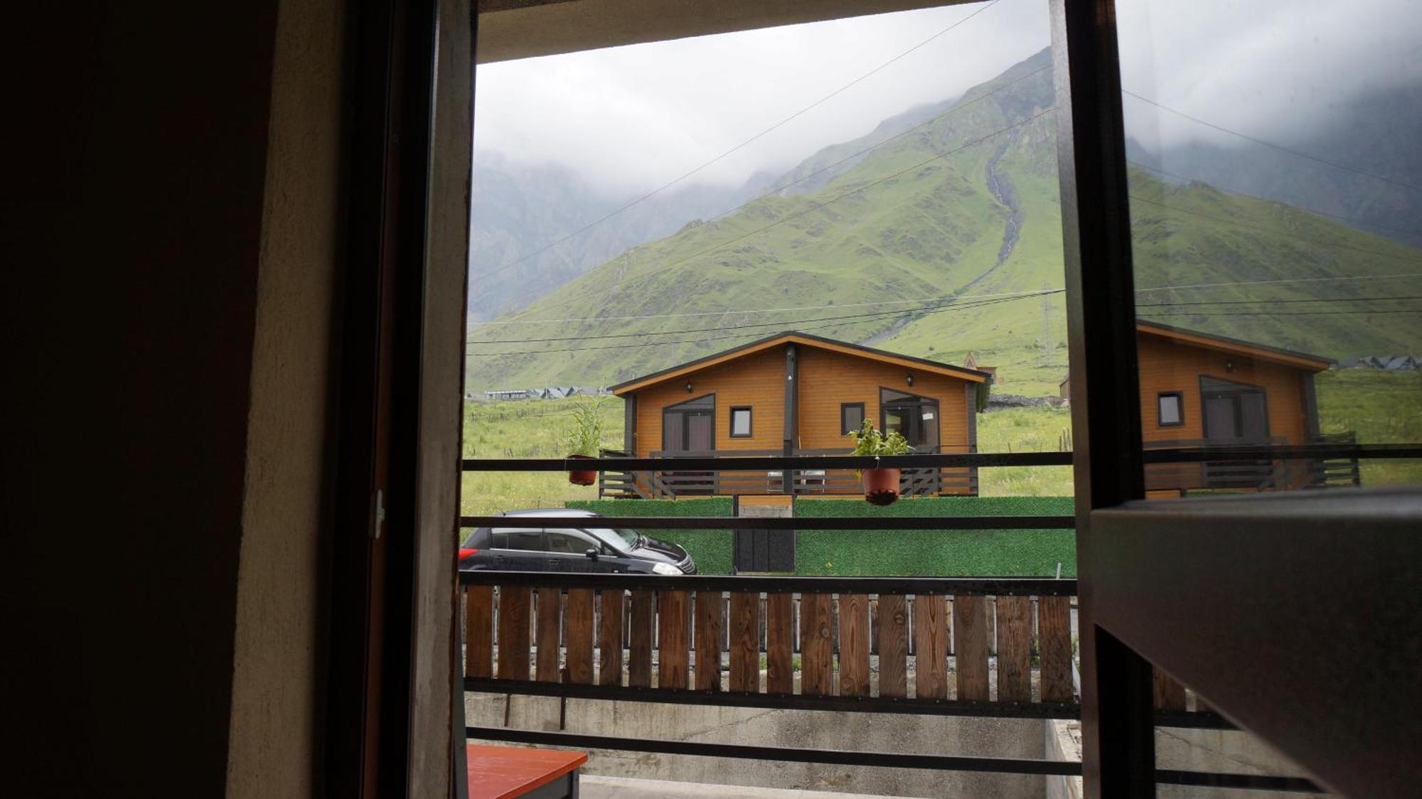 Hotel Arte In Kazbegi Exterior foto