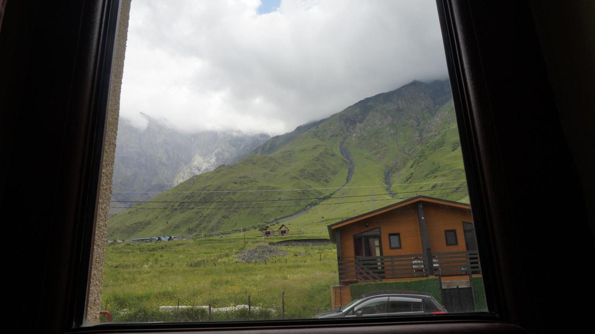 Hotel Arte In Kazbegi Exterior foto