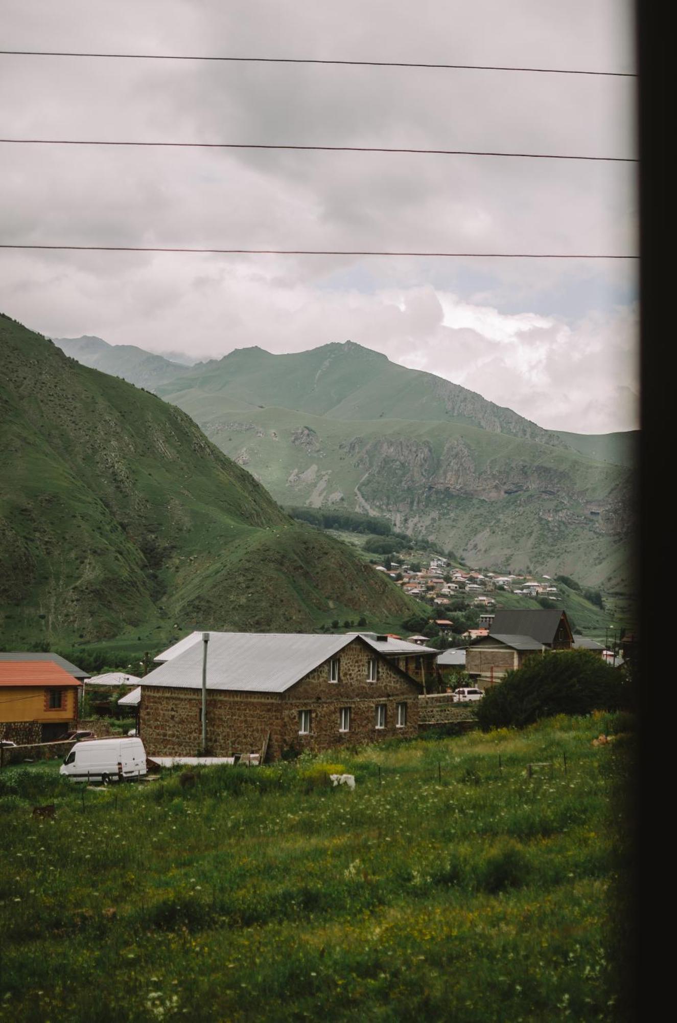 Hotel Arte In Kazbegi Exterior foto