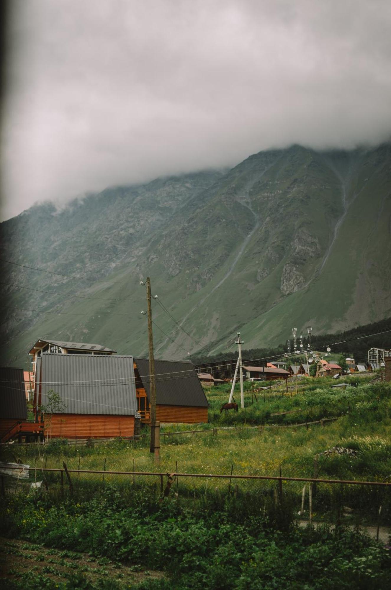 Hotel Arte In Kazbegi Exterior foto